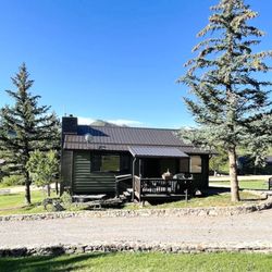 Cabin Butler - Blue Spruce Cabin 5.