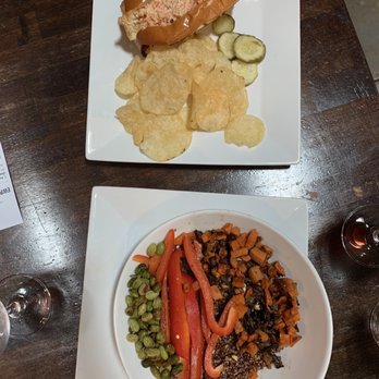 Easton Wine Project - Linner :) - Wine Bars Near Me - Easton, Pennsylvania