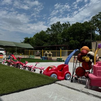 Kidz Learning Kampus - Outdoor Space - Child Care & Day Care Near Me - Houston, Texas