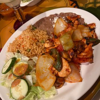La Cabaña Restaurant - Mexican Near Me - Elizabeth, New Jersey