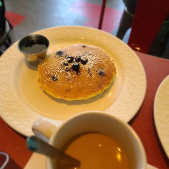 Toast - Blueberry pancakes - Breakfast & Brunch Near Me - Ferndale, Michigan Toast - Blueberry pancakes - Breakfast & Brunch Near Me - Ferndale, Michigan