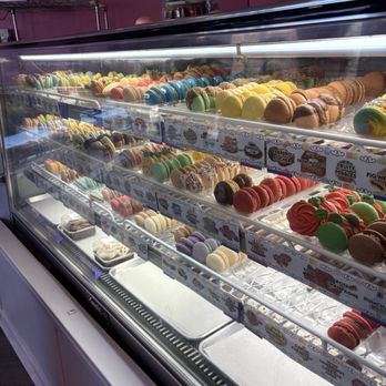 Momma Mondragon’s Macarons - Maracron selection (toward the end of the day) - Macarons Near Me - Moreno Valley, California