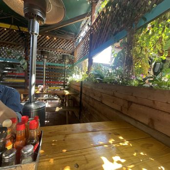 Maza Mariscos el Mazatleco  - Outdoor seating - Mexican Near Me - San Jose, California