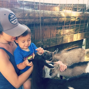 Willow-Witt Ranch - Meeting the locals - Venues & Event Spaces Near Me - Ashland, Oregon