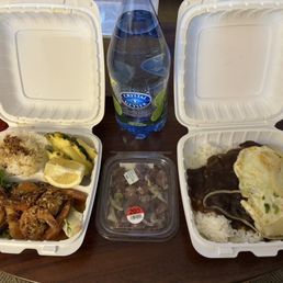 Loco mocco on R and Garlic shrimp on L. Also got Tuna Poke on sale. All was great. I loved Garlic Shrimp the most. Loco mocco on R and Garlic shrimp on L. Also got Tuna Poke on sale. All was great. I loved Garlic Shrimp the most.