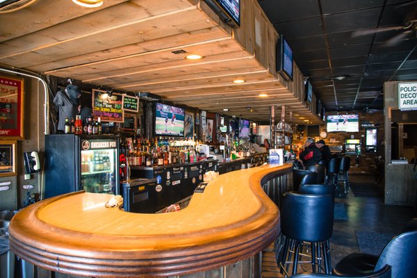 Sneakers Pub by null