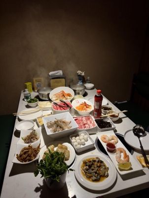 禧悦會海鲜自助火锅 XI YUE HUI HOT POT by null