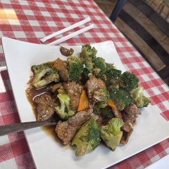 Tasty Every Hour Chinese Restaurant - Broccoli beef - Chinese Near Me - Vacaville, California Tasty Every Hour Chinese Restaurant - Broccoli beef - Chinese Near Me - Vacaville, California