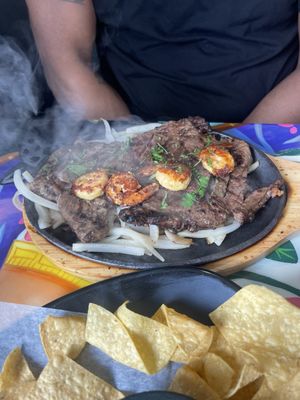 TAQUERIA EL TENAMPA by null