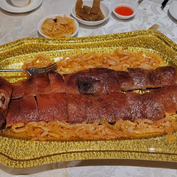 Dragon View Seafood Restaurant - Half roasted pig with jelly fish - Chinese Near Me - Scarborough, Ontario