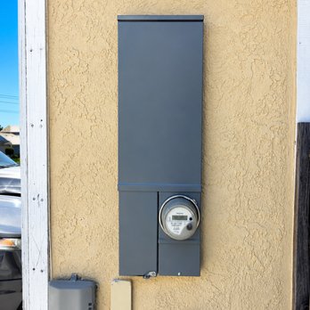 New Quest Electric - 200 amp main service panel upgrade (recessed) - Electricians Near Me - Montclair, California New Quest Electric - 200 amp main service panel upgrade (recessed) - Electricians Near Me - Montclair, California