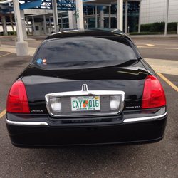 Montego Livery - Lincoln town car