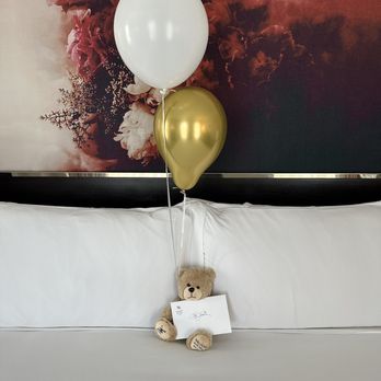 Waldorf Astoria Chicago - Hotels Near Me - Chicago, Illinois