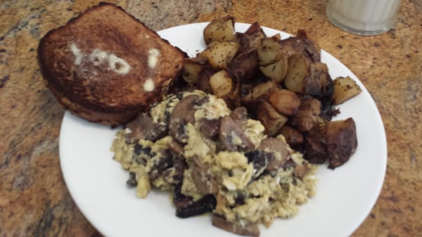 Sweet Sue's Phoenicia by null