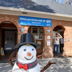 Radford Safety Rest Area South - Snowman was here
