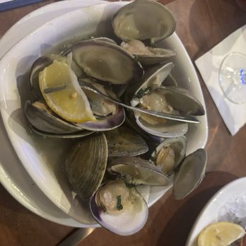 Big Fish Grill on the Riverfront - Steamed clams - Seafood Near Me - Wilmington, Delaware