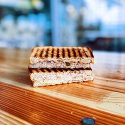 Lebkov & Sons Rotterdam - Tuna melt sandwich