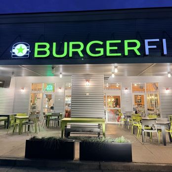 BurgerFi - Outside patio - Burgers Near Me - Alpharetta, Georgia