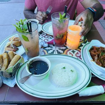 Havana 1957 - 7/11/22 - Passionfruit Mojito, Guava Mojito, Sweet Plaintains, Yuca Frita Side, Ropa Vieja, White Rice & Beans - Cuban Near Me - Miami Beach, Florida
