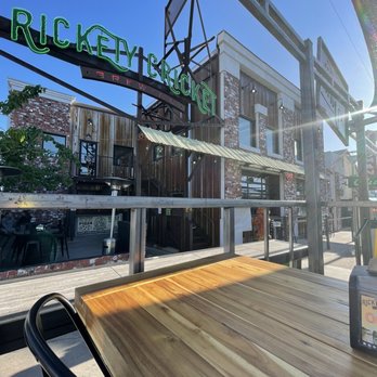 Rickety Cricket Brewing - Pizza Near Me - Kingman, Arizona