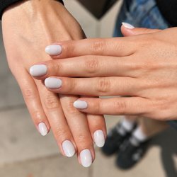 Gel manicure by Vivian
