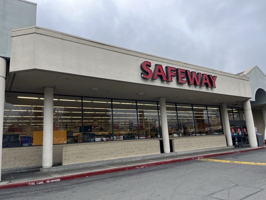 Safeway by null