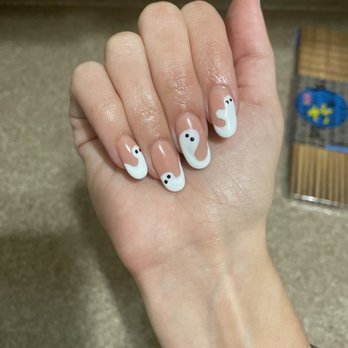 BKS Nails - Spooky season. The pinky looks a bit larger but only because I broke the nail and he had to put a tip on that one. - Nail Salons Near Me - Kansas City, Missouri