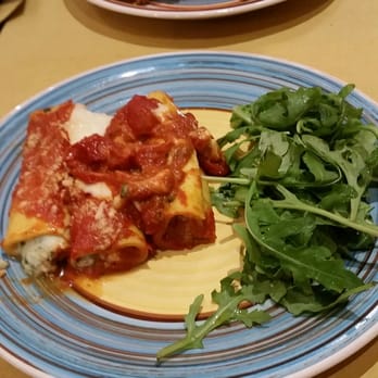 Cafè Cafè - Cannelloni with spinach and ricotta - Wine Bars Near Me - Rome, RM Cafè Cafè - Cannelloni with spinach and ricotta - Wine Bars Near Me - Rome, RM