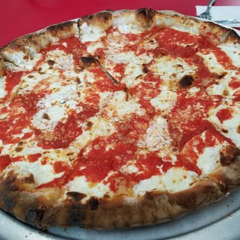 Totonno's - Pizza Near Me - Brooklyn, New York
