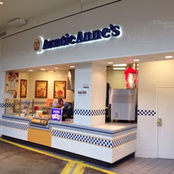 Auntie Anne's Pretzels - Exterior