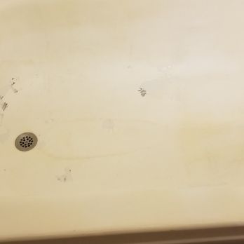 La Grande Inn - The bathtub was a disgusting yellow and chipped with moldy corners. - Hotels Near Me - La Grande, Oregon La Grande Inn - The bathtub was a disgusting yellow and chipped with moldy corners. - Hotels Near Me - La Grande, Oregon