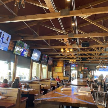 Twin Peaks - American Near Me - Albuquerque, New Mexico