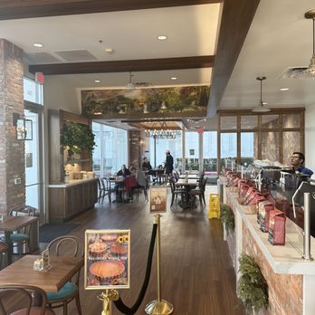 Urth Caffe - Coffee & Tea Near Me - Henderson, Nevada