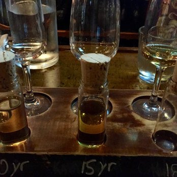 The Monkey's Paw - Vertical flight of Scotch - Gastropubs Near Me - Chicago, Illinois