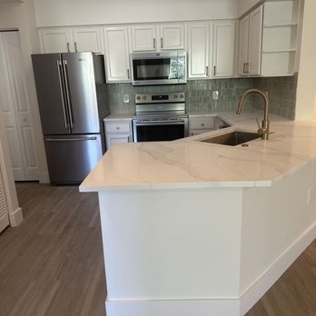 Choice Kitchen Cabinets Restoration - Cabinetry Near Me - West Park , Florida