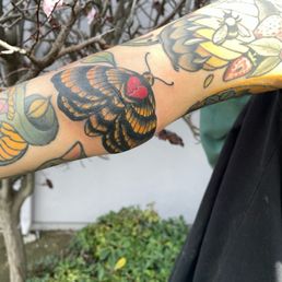 Elbow piece Elbow piece
