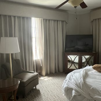 Warwick Melrose - Dallas - Comfortable bed!!! - Hotels Near Me - Dallas, Texas Warwick Melrose - Dallas - Comfortable bed!!! - Hotels Near Me - Dallas, Texas
