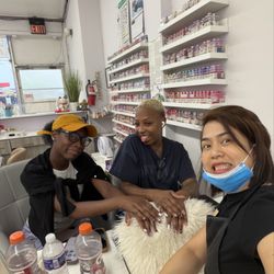 Vivian Nails