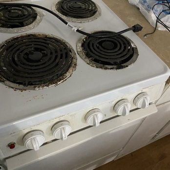 Surfside Anchor Motel - Disgusting stove - Hotels Near Me - Freeport, Texas