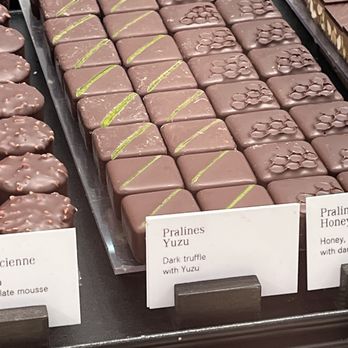 Läderach chocolatier suisse - Chocolatiers & Shops Near Me - Boston, Massachusetts
