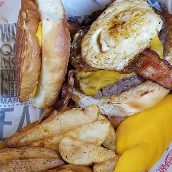 Fuddruckers - Breakfast burger - Burgers Near Me - Sevierville, Tennessee