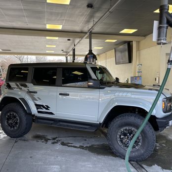 Carriage House Car Wash - My Bronco raptor fits perfect through the machine - Car Wash Near Me - Cincinnati, Ohio Carriage House Car Wash - My Bronco raptor fits perfect through the machine - Car Wash Near Me - Cincinnati, Ohio