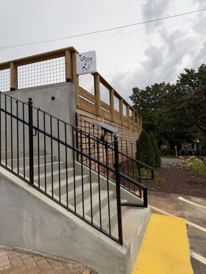 Tipsy Thaiger by null