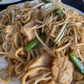 Beijing Cafe - Chicken Chow Mein - Chinese Near Me - Rancho Cordova, California Beijing Cafe - Chicken Chow Mein - Chinese Near Me - Rancho Cordova, California