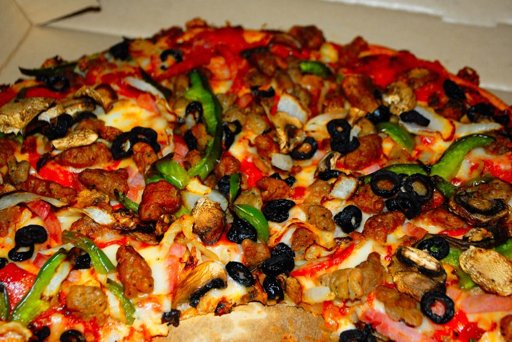 PIZZA HUT Updated October 2024 11 Reviews 214 S Timberland Dr