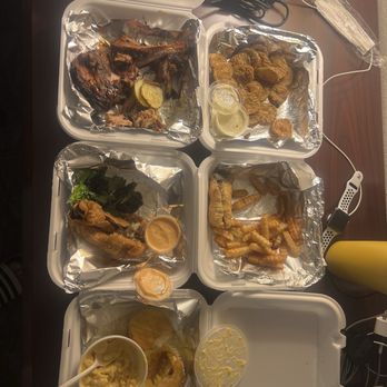 The Service Station Restaurant - BBQ sampler, fries, mac-n-cheese, and fried pickles - Sandwiches Near Me - Louisville, Kentucky The Service Station Restaurant - BBQ sampler, fries, mac-n-cheese, and fried pickles - Sandwiches Near Me - Louisville, Kentucky