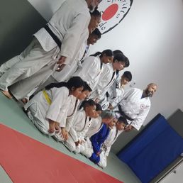 Sensei Morillo and Sensei Carson with youth class.