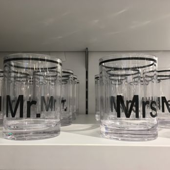 H&M - Men's Clothing Near Me - Chicago, Illinois
