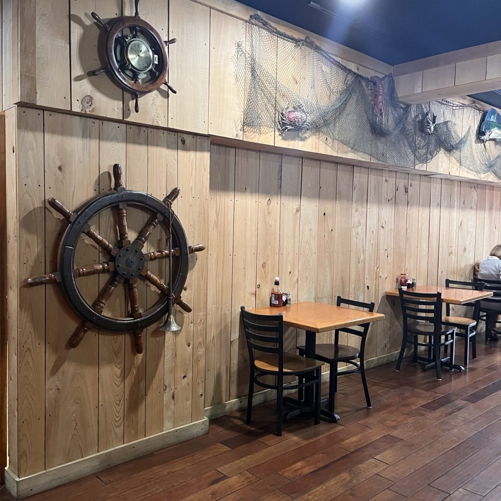 Indoor dining at Strickland's Seafood