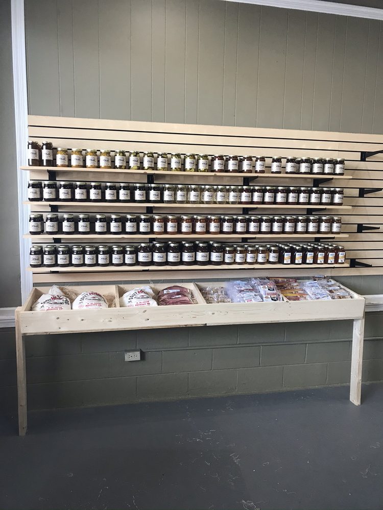 LAKE COUNTRY GENERAL STORE Updated June 2024 11 Photos 143 W